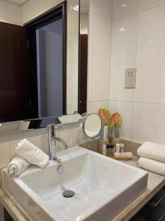 First Class 2Br With Burj Khalifa & Downtown View Dubái Exterior foto
