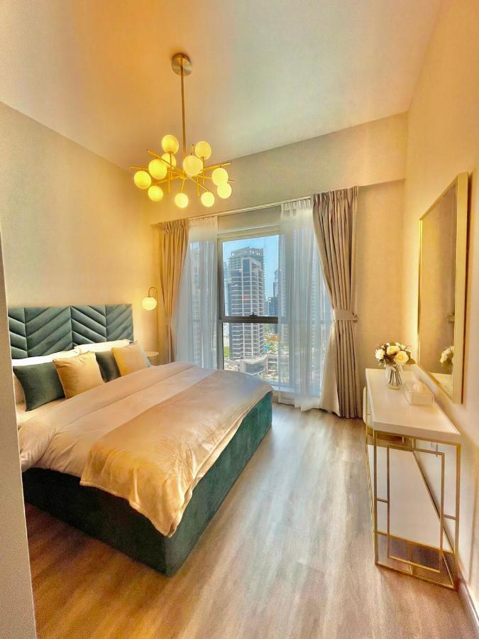 First Class 2Br With Burj Khalifa & Downtown View Dubái Exterior foto